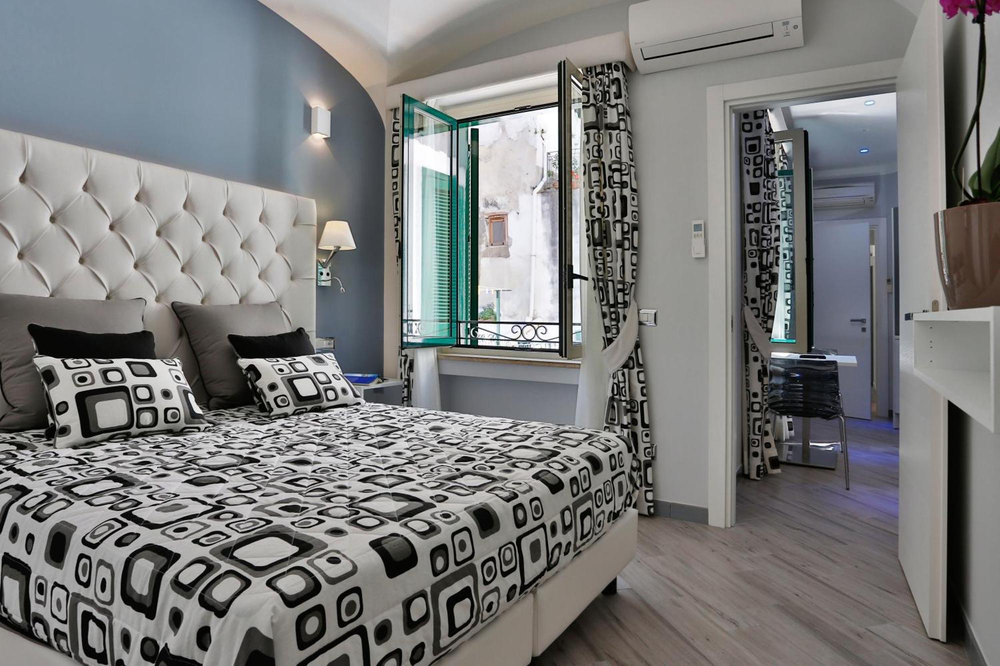 Amalfi Apartments Design Centro Storico Екстериор снимка
