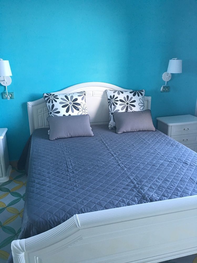 Amalfi Apartments Design Centro Storico Екстериор снимка